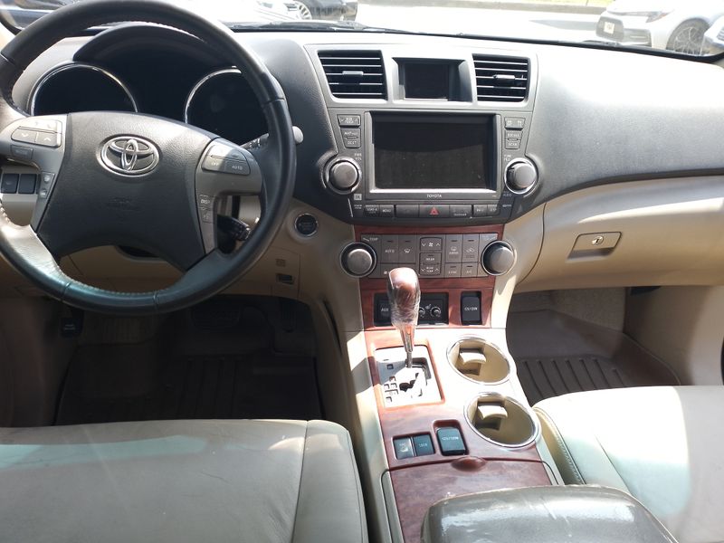 Thumbnail 6 of 2010 Toyota Highlander limited